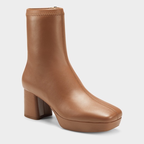 AEROSOLES Comfortable Women's Ankle Boot in Luggage Stretch